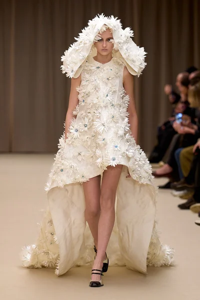 Look 38